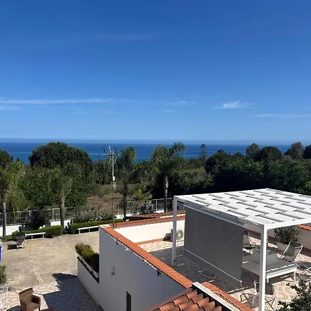 Casa Leandro بيت للعطل
