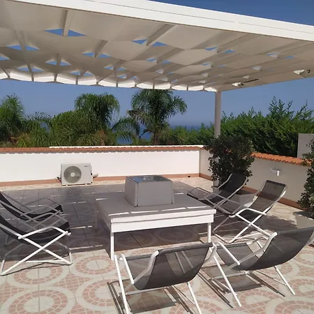 Casa Leandro بيت للعطل باليستراتي